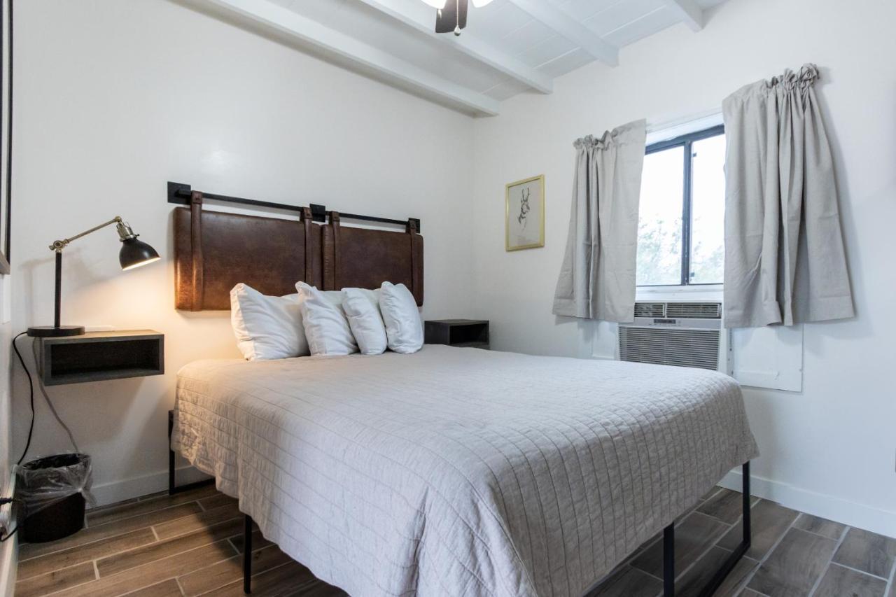 Sagebrush Inn Tombstone Room photo